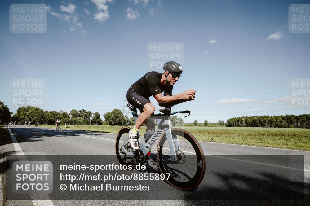 07.09.2025 - 19. Norderstedt Triathlon Michael Burmester http://msf.ph/oto/8855897 07.09.2025 15:17:12 Radfahren 1415 meine-sportfotos.de