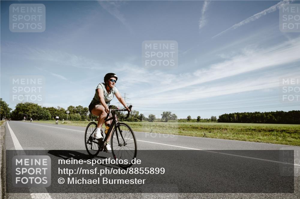 07.09.2025 - 19. Norderstedt Triathlon Michael Burmester http://msf.ph/oto/8855899 07.09.2025 12:12:18 Radfahren 248, 261 meine-sportfotos.de