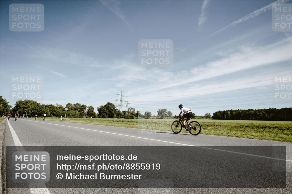 07.09.2025 - 19. Norderstedt Triathlon Michael Burmester http://msf.ph/oto/8855919 07.09.2025 12:12:38 Radfahren 756 meine-sportfotos.de