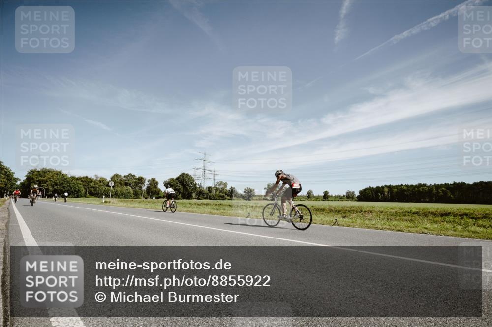 07.09.2025 - 19. Norderstedt Triathlon Michael Burmester http://msf.ph/oto/8855922 07.09.2025 12:12:39 Radfahren 756 meine-sportfotos.de