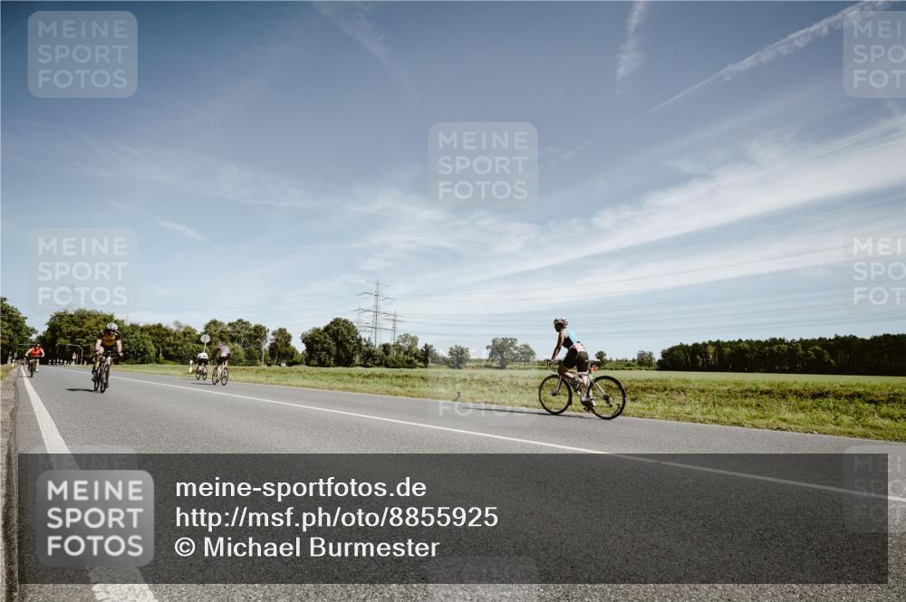 07.09.2025 - 19. Norderstedt Triathlon Michael Burmester http://msf.ph/oto/8855925 07.09.2025 12:12:40 Radfahren 756 meine-sportfotos.de