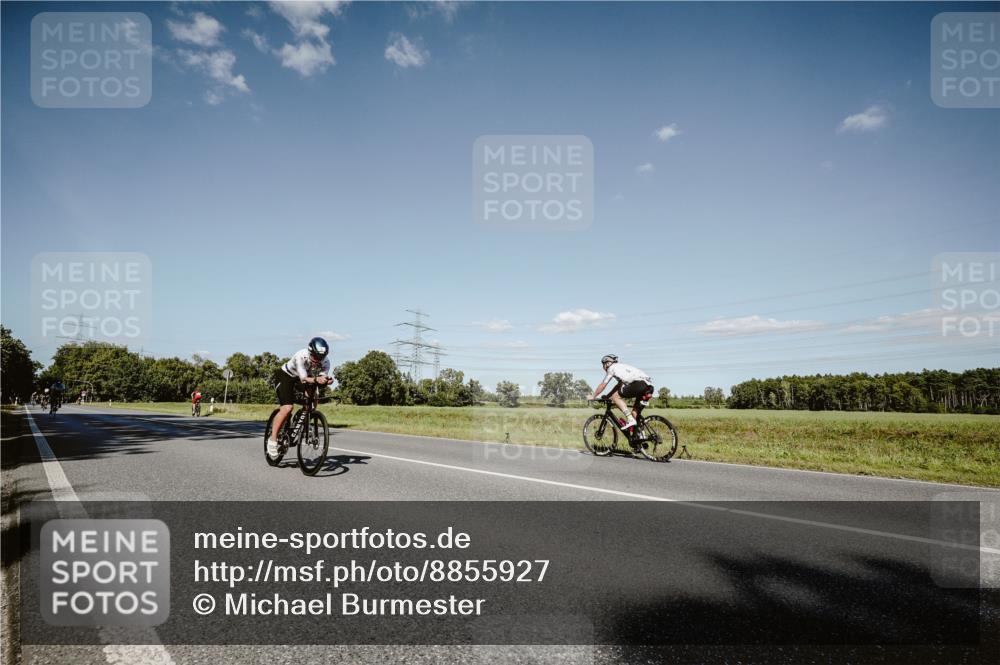 07.09.2025 - 19. Norderstedt Triathlon Michael Burmester http://msf.ph/oto/8855927 07.09.2025 15:17:29 Radfahren 396, 407, 448, 938 meine-sportfotos.de