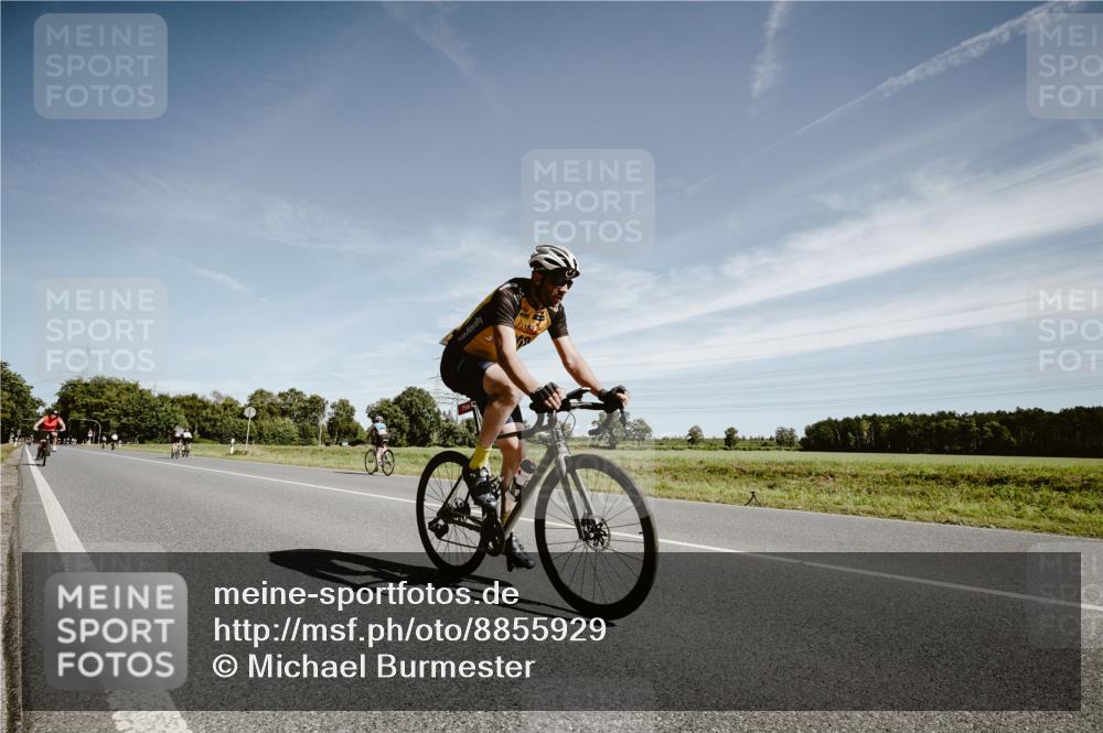 07.09.2025 - 19. Norderstedt Triathlon Michael Burmester http://msf.ph/oto/8855929 07.09.2025 12:12:41 Radfahren 756, 803 meine-sportfotos.de