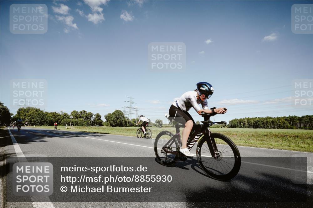 07.09.2025 - 19. Norderstedt Triathlon Michael Burmester http://msf.ph/oto/8855930 07.09.2025 15:17:29 Radfahren 396, 407, 448, 938 meine-sportfotos.de