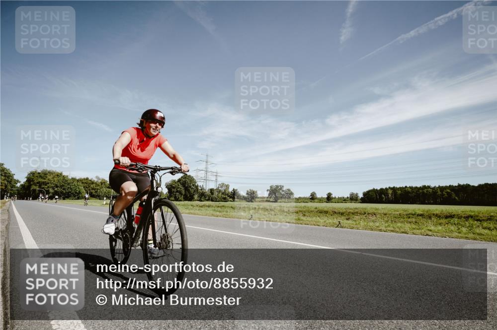 07.09.2025 - 19. Norderstedt Triathlon Michael Burmester http://msf.ph/oto/8855932 07.09.2025 12:12:44 Radfahren 756, 803 meine-sportfotos.de