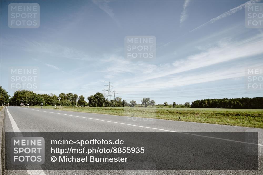 07.09.2025 - 19. Norderstedt Triathlon Michael Burmester http://msf.ph/oto/8855935 07.09.2025 12:12:45 Radfahren 803 meine-sportfotos.de