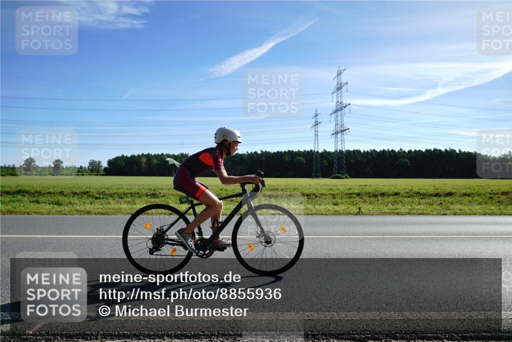 07.09.2025 - 19. Norderstedt Triathlon Michael Burmester http://msf.ph/oto/8855936 07.09.2025 10:44:07 Radfahren 74, 79 meine-sportfotos.de