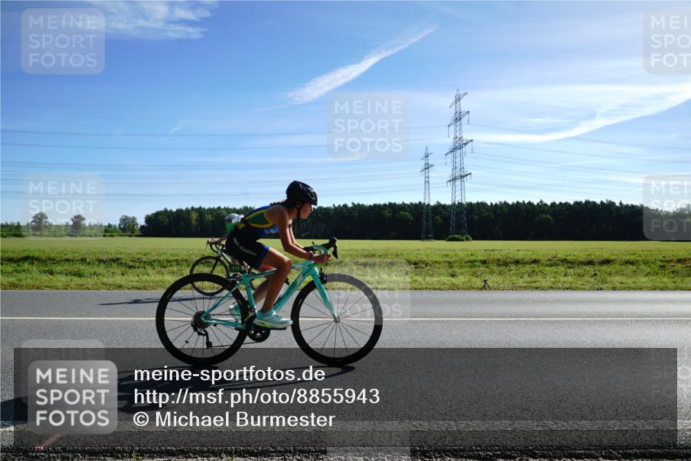 07.09.2025 - 19. Norderstedt Triathlon Michael Burmester http://msf.ph/oto/8855943 07.09.2025 10:44:20 Radfahren 111 meine-sportfotos.de