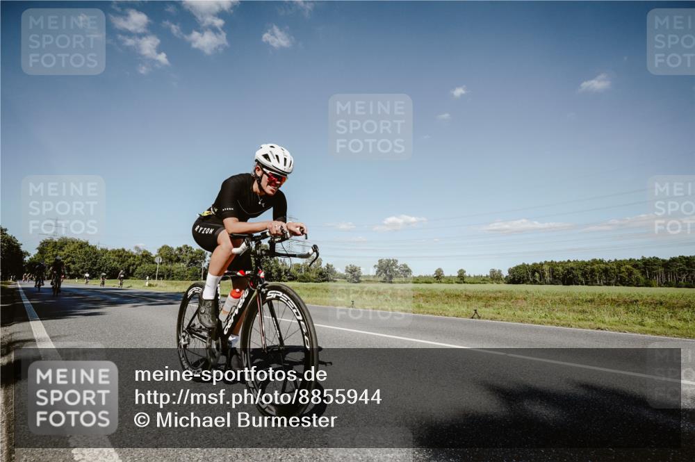 07.09.2025 - 19. Norderstedt Triathlon Michael Burmester http://msf.ph/oto/8855944 07.09.2025 15:17:34 Radfahren 399, 407, 878, 1470 meine-sportfotos.de