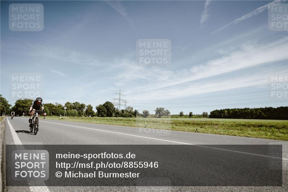 07.09.2025 - 19. Norderstedt Triathlon Michael Burmester http://msf.ph/oto/8855946 07.09.2025 12:12:59 Radfahren 1343 meine-sportfotos.de