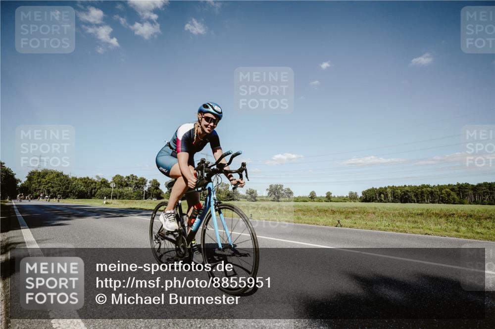 07.09.2025 - 19. Norderstedt Triathlon Michael Burmester http://msf.ph/oto/8855951 07.09.2025 15:17:37 Radfahren 399, 878, 1470 meine-sportfotos.de