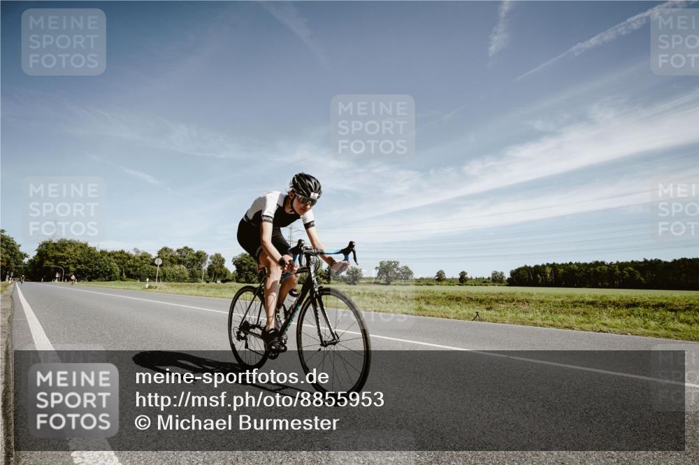 07.09.2025 - 19. Norderstedt Triathlon Michael Burmester http://msf.ph/oto/8855953 07.09.2025 12:13:03 Radfahren 292 meine-sportfotos.de