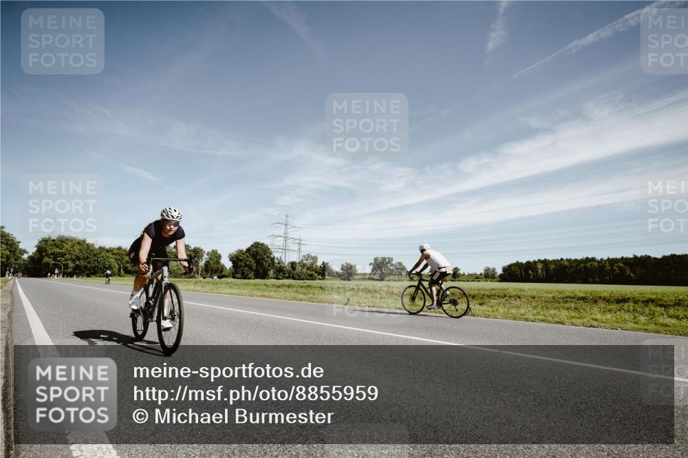 07.09.2025 - 19. Norderstedt Triathlon Michael Burmester http://msf.ph/oto/8855959 07.09.2025 12:13:12 Radfahren 1361 meine-sportfotos.de