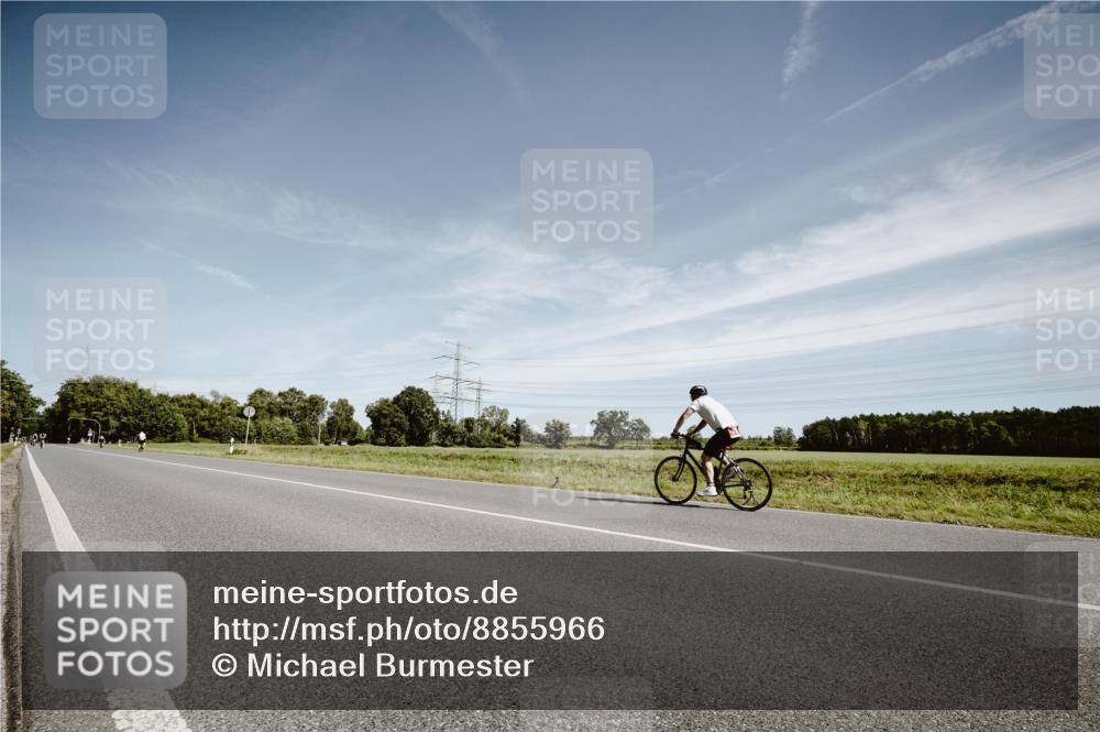 07.09.2025 - 19. Norderstedt Triathlon Michael Burmester http://msf.ph/oto/8855966 07.09.2025 12:13:18 Radfahren  meine-sportfotos.de