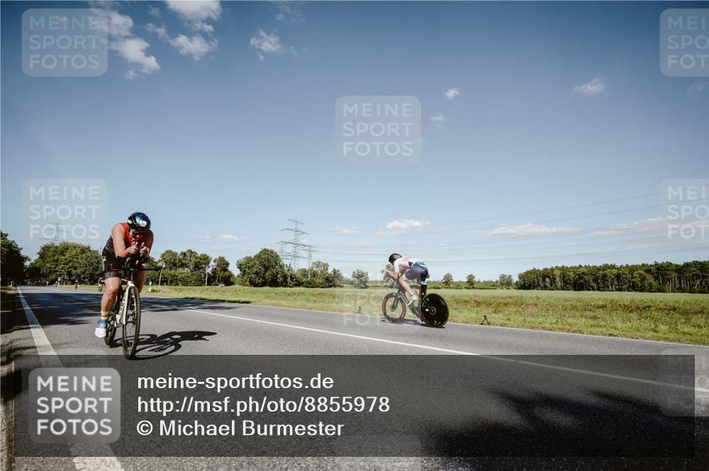 07.09.2025 - 19. Norderstedt Triathlon Michael Burmester http://msf.ph/oto/8855978 07.09.2025 15:17:53 Radfahren 884 meine-sportfotos.de