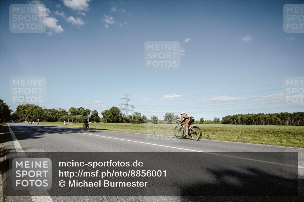 07.09.2025 - 19. Norderstedt Triathlon Michael Burmester http://msf.ph/oto/8856001 07.09.2025 15:18:10 Radfahren  meine-sportfotos.de