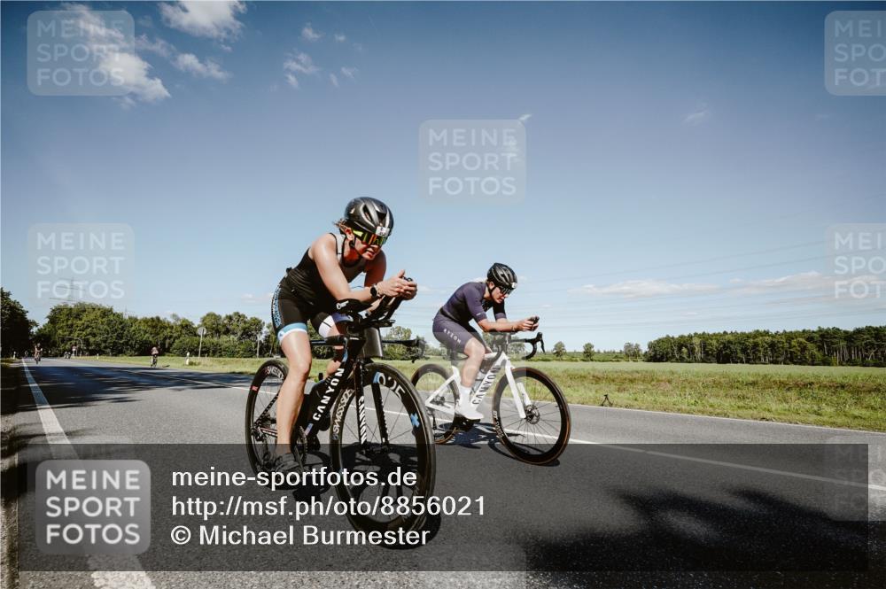 07.09.2025 - 19. Norderstedt Triathlon Michael Burmester http://msf.ph/oto/8856021 07.09.2025 15:18:30 Radfahren 402, 452, 942 meine-sportfotos.de