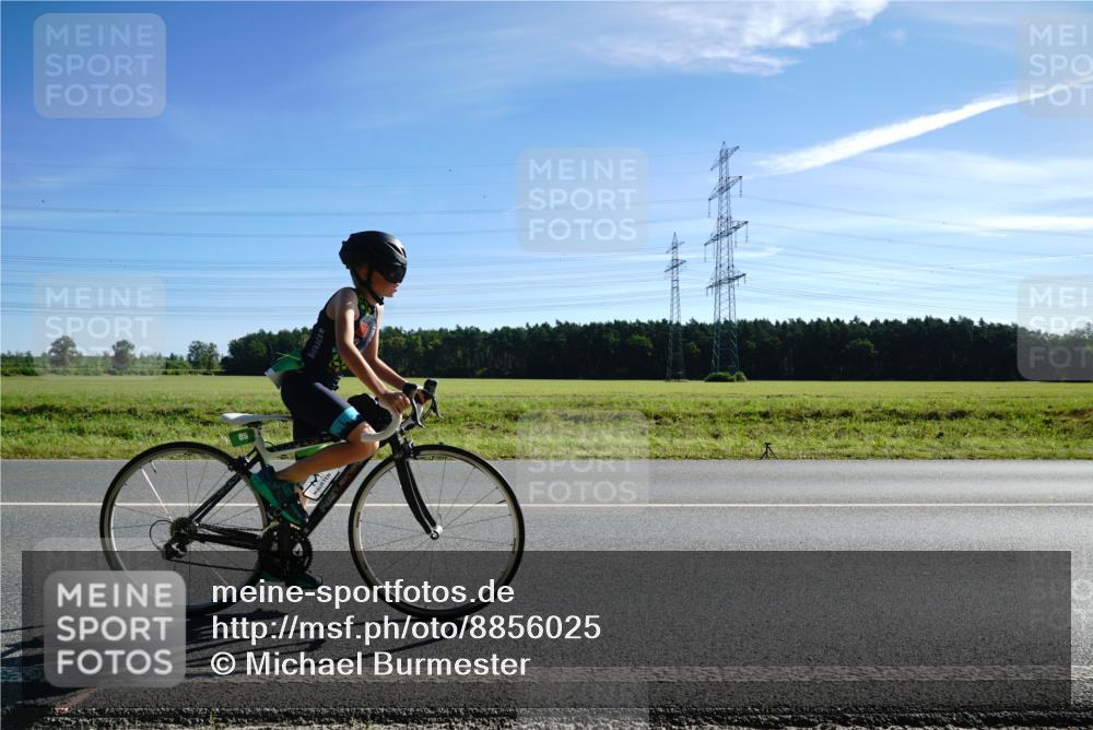 07.09.2025 - 19. Norderstedt Triathlon Michael Burmester http://msf.ph/oto/8856025 07.09.2025 10:52:22 Radfahren 85, 666 meine-sportfotos.de
