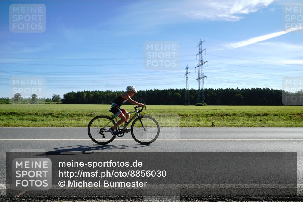 07.09.2025 - 19. Norderstedt Triathlon Michael Burmester http://msf.ph/oto/8856030 07.09.2025 10:53:50 Radfahren 69 meine-sportfotos.de