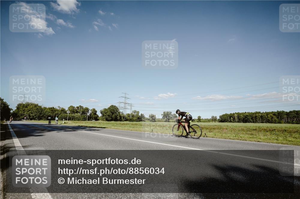07.09.2025 - 19. Norderstedt Triathlon Michael Burmester http://msf.ph/oto/8856034 07.09.2025 15:18:40 Radfahren  meine-sportfotos.de