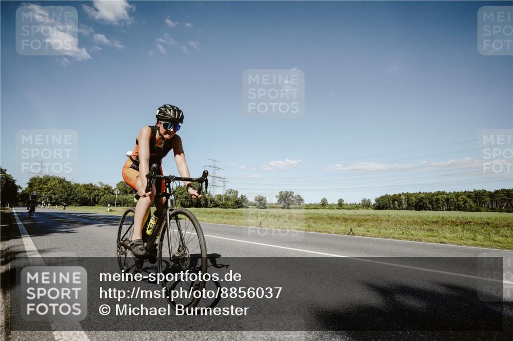 07.09.2025 - 19. Norderstedt Triathlon Michael Burmester http://msf.ph/oto/8856037 07.09.2025 15:18:45 Radfahren 459, 917 meine-sportfotos.de