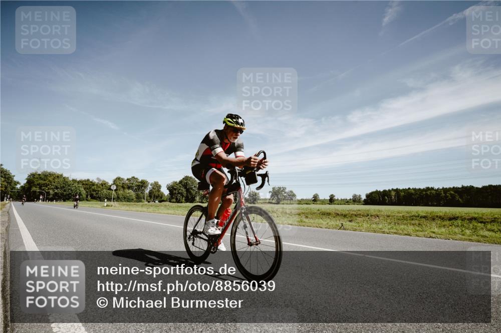 07.09.2025 - 19. Norderstedt Triathlon Michael Burmester http://msf.ph/oto/8856039 07.09.2025 12:14:14 Radfahren 695 meine-sportfotos.de