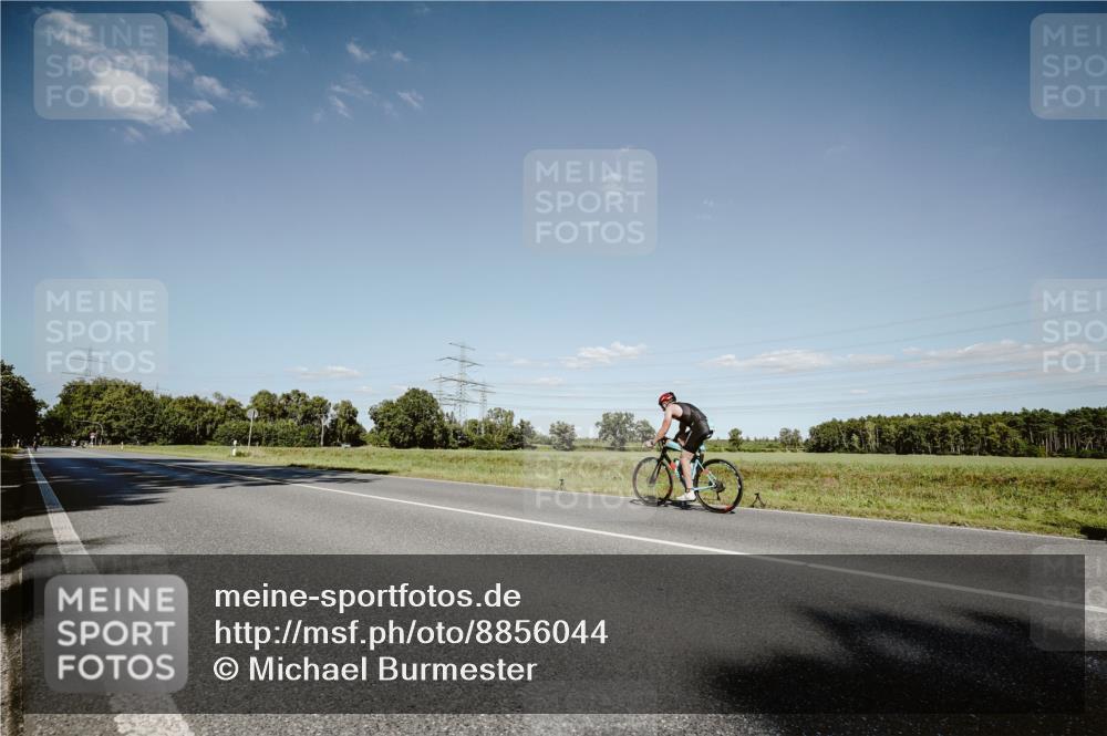 07.09.2025 - 19. Norderstedt Triathlon Michael Burmester http://msf.ph/oto/8856044 07.09.2025 15:18:52 Radfahren  meine-sportfotos.de
