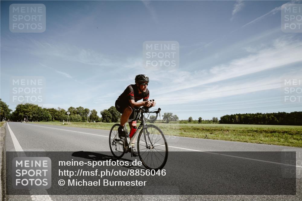 07.09.2025 - 19. Norderstedt Triathlon Michael Burmester http://msf.ph/oto/8856046 07.09.2025 12:14:20 Radfahren 1370 meine-sportfotos.de