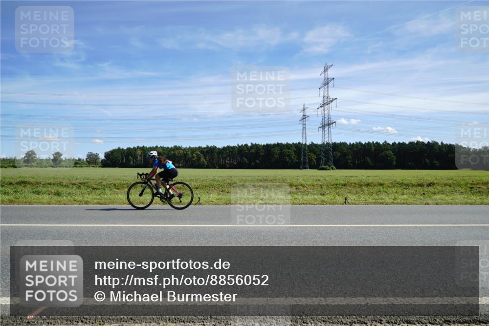 07.09.2025 - 19. Norderstedt Triathlon Michael Burmester http://msf.ph/oto/8856052 07.09.2025 12:45:42 Radfahren 327, 1356 meine-sportfotos.de