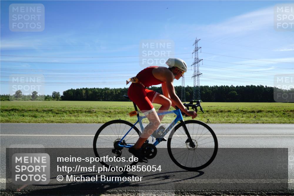 07.09.2025 - 19. Norderstedt Triathlon Michael Burmester http://msf.ph/oto/8856054 07.09.2025 11:01:55 Radfahren 1163, 1165 meine-sportfotos.de