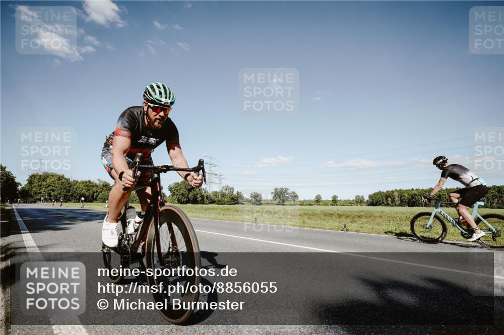 07.09.2025 - 19. Norderstedt Triathlon Michael Burmester http://msf.ph/oto/8856055 07.09.2025 15:18:59 Radfahren 870 meine-sportfotos.de