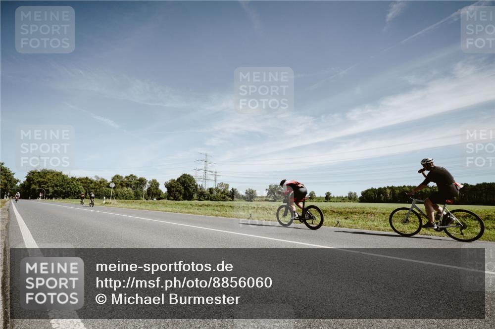 07.09.2025 - 19. Norderstedt Triathlon Michael Burmester http://msf.ph/oto/8856060 07.09.2025 12:14:31 Radfahren  meine-sportfotos.de
