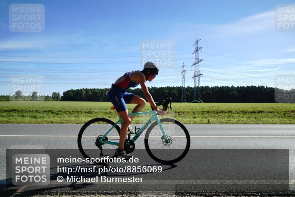 07.09.2025 - 19. Norderstedt Triathlon Michael Burmester http://msf.ph/oto/8856069 07.09.2025 11:02:41 Radfahren 1158, 1185 meine-sportfotos.de