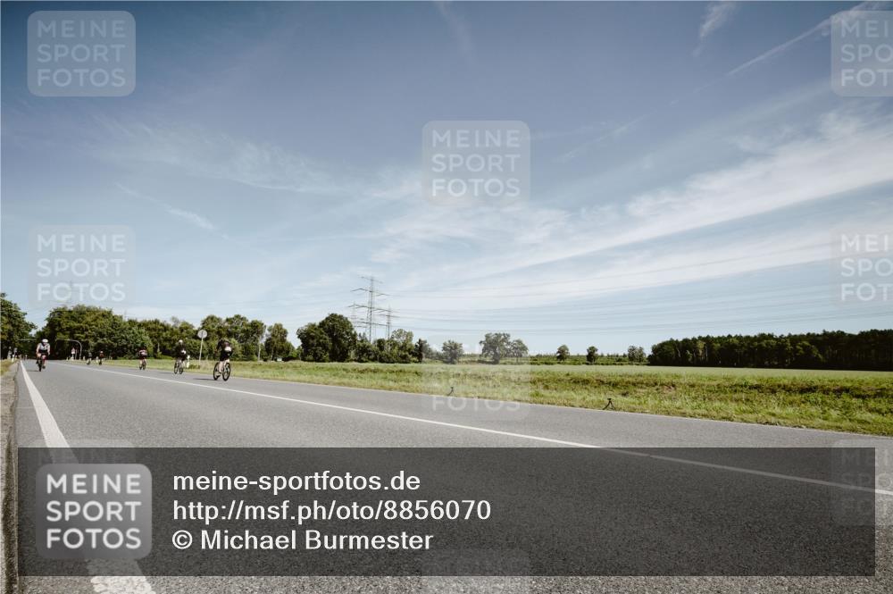 07.09.2025 - 19. Norderstedt Triathlon Michael Burmester http://msf.ph/oto/8856070 07.09.2025 12:14:34 Radfahren  meine-sportfotos.de