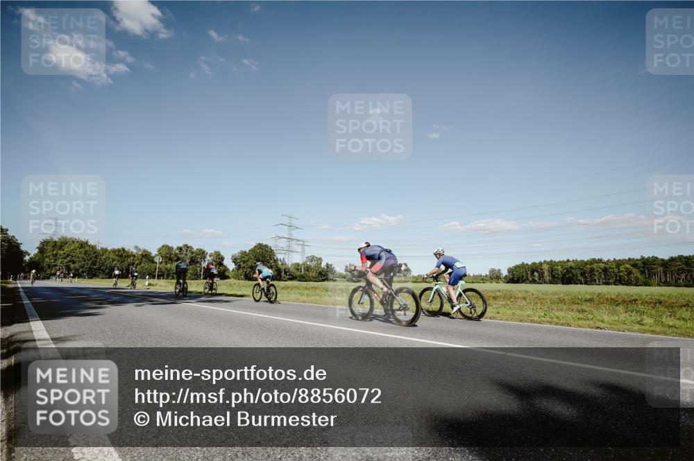 07.09.2025 - 19. Norderstedt Triathlon Michael Burmester http://msf.ph/oto/8856072 07.09.2025 15:19:03 Radfahren  meine-sportfotos.de