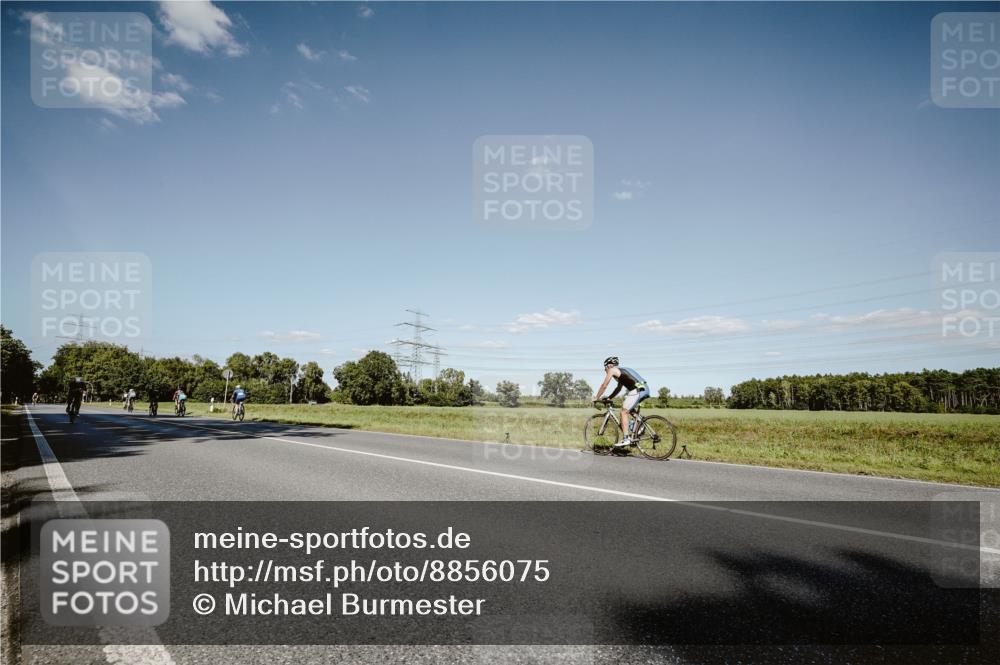 07.09.2025 - 19. Norderstedt Triathlon Michael Burmester http://msf.ph/oto/8856075 07.09.2025 15:19:05 Radfahren 1508 meine-sportfotos.de