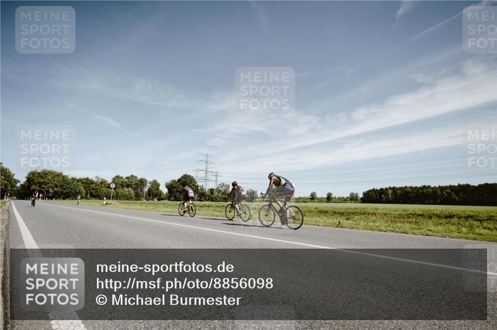 07.09.2025 - 19. Norderstedt Triathlon Michael Burmester http://msf.ph/oto/8856098 07.09.2025 12:14:47 Radfahren 1386 meine-sportfotos.de