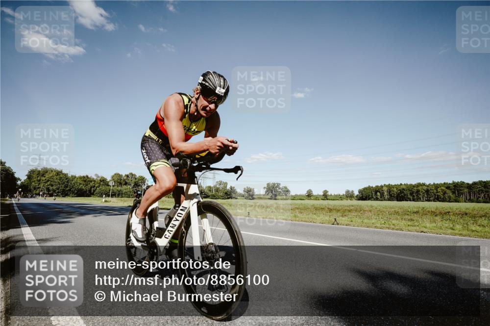 07.09.2025 - 19. Norderstedt Triathlon Michael Burmester http://msf.ph/oto/8856100 07.09.2025 15:19:19 Radfahren 1435 meine-sportfotos.de
