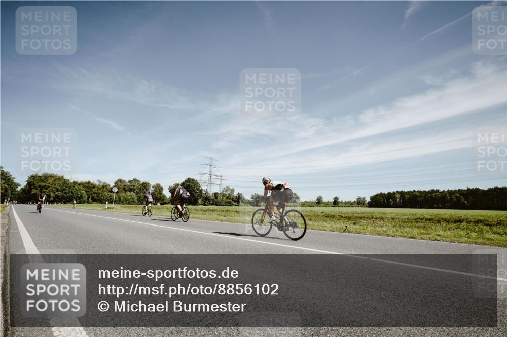 07.09.2025 - 19. Norderstedt Triathlon Michael Burmester http://msf.ph/oto/8856102 07.09.2025 12:14:48 Radfahren 1386 meine-sportfotos.de