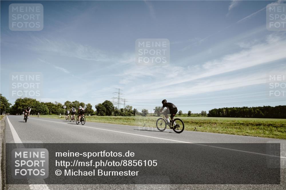 07.09.2025 - 19. Norderstedt Triathlon Michael Burmester http://msf.ph/oto/8856105 07.09.2025 12:14:49 Radfahren 1386 meine-sportfotos.de