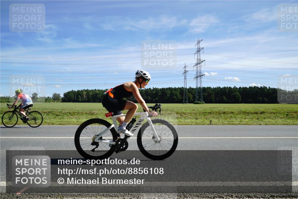 07.09.2025 - 19. Norderstedt Triathlon Michael Burmester http://msf.ph/oto/8856108 07.09.2025 12:46:06 Radfahren 175, 1374 meine-sportfotos.de