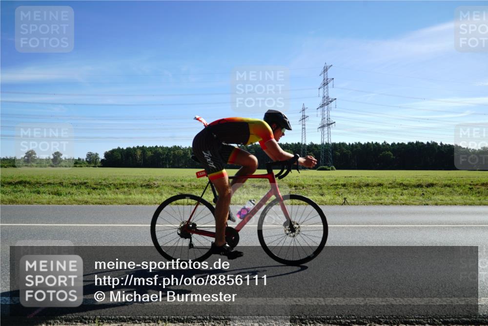 07.09.2025 - 19. Norderstedt Triathlon Michael Burmester http://msf.ph/oto/8856111 07.09.2025 11:03:19 Radfahren 231, 1335 meine-sportfotos.de