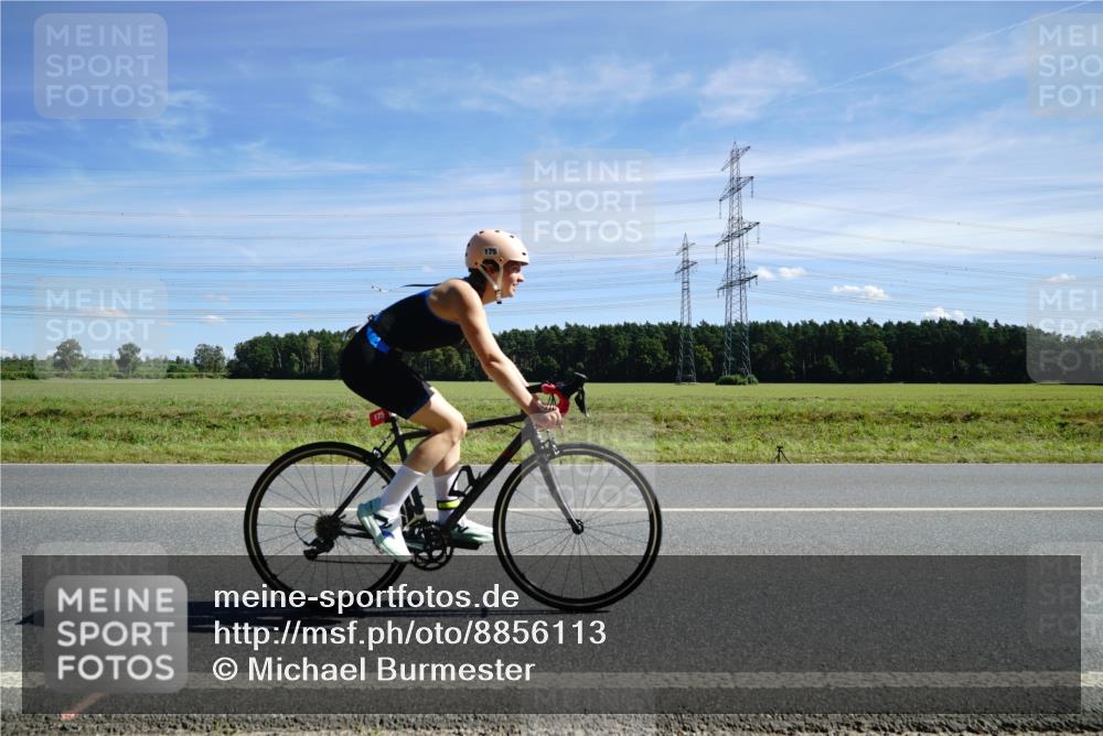 07.09.2025 - 19. Norderstedt Triathlon Michael Burmester http://msf.ph/oto/8856113 07.09.2025 12:46:07 Radfahren 175, 1374 meine-sportfotos.de
