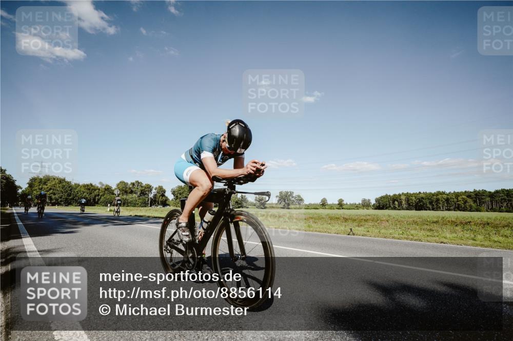 07.09.2025 - 19. Norderstedt Triathlon Michael Burmester http://msf.ph/oto/8856114 07.09.2025 15:19:29 Radfahren 438, 442, 1528 meine-sportfotos.de