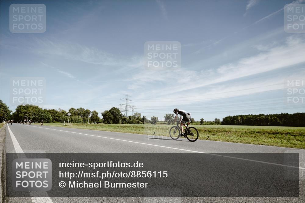 07.09.2025 - 19. Norderstedt Triathlon Michael Burmester http://msf.ph/oto/8856115 07.09.2025 12:14:56 Radfahren  meine-sportfotos.de