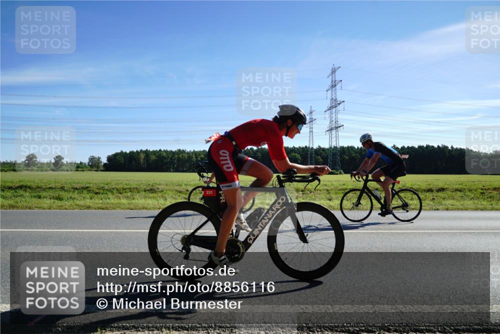 07.09.2025 - 19. Norderstedt Triathlon Michael Burmester http://msf.ph/oto/8856116 07.09.2025 11:03:21 Radfahren 231, 1335 meine-sportfotos.de