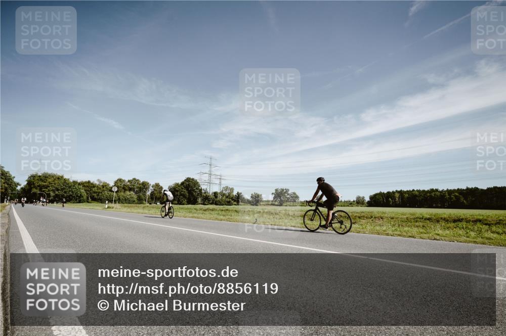 07.09.2025 - 19. Norderstedt Triathlon Michael Burmester http://msf.ph/oto/8856119 07.09.2025 12:14:57 Radfahren  meine-sportfotos.de