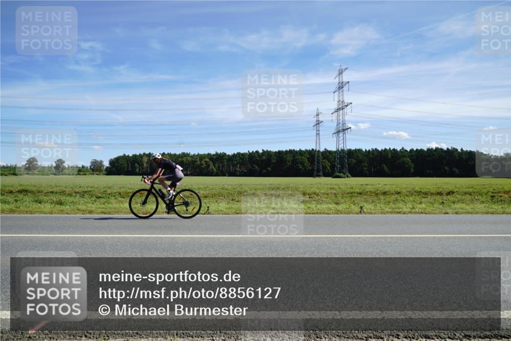 07.09.2025 - 19. Norderstedt Triathlon Michael Burmester http://msf.ph/oto/8856127 07.09.2025 12:46:22 Radfahren  meine-sportfotos.de
