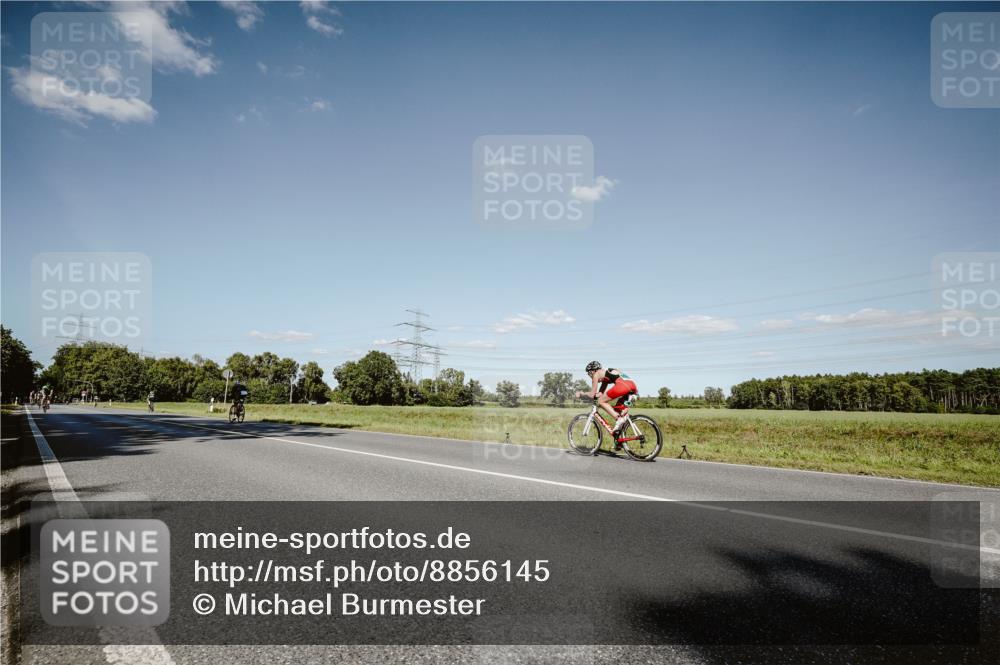 07.09.2025 - 19. Norderstedt Triathlon Michael Burmester http://msf.ph/oto/8856145 07.09.2025 15:19:45 Radfahren 937 meine-sportfotos.de