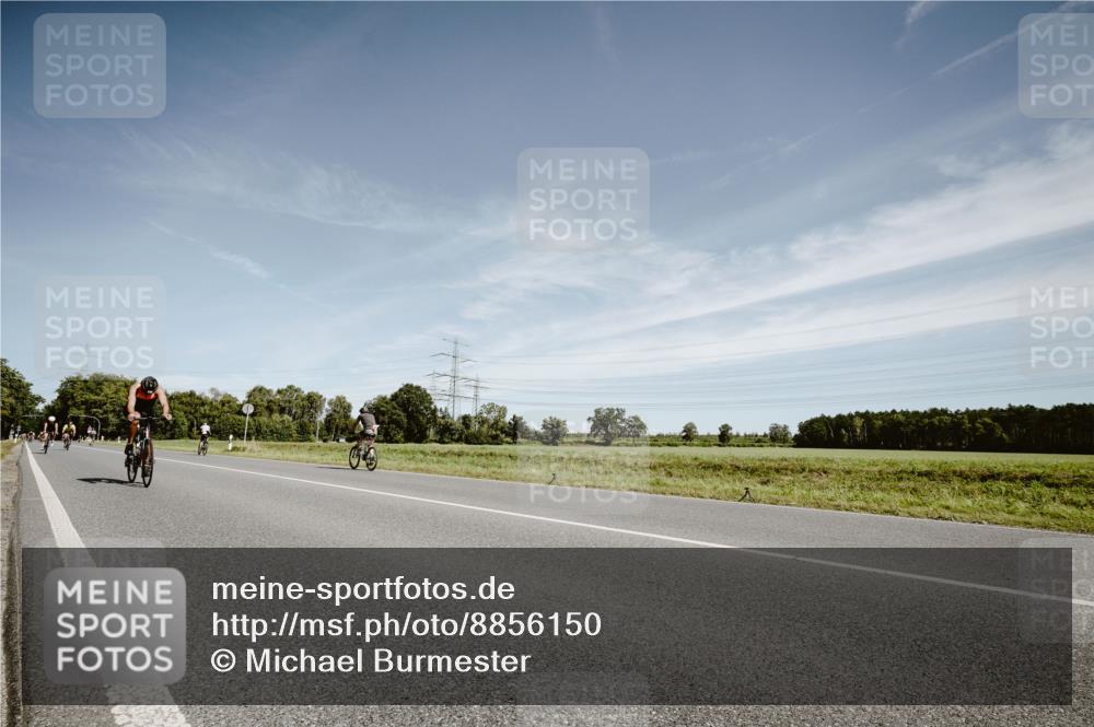 07.09.2025 - 19. Norderstedt Triathlon Michael Burmester http://msf.ph/oto/8856150 07.09.2025 12:15:15 Radfahren 696 meine-sportfotos.de